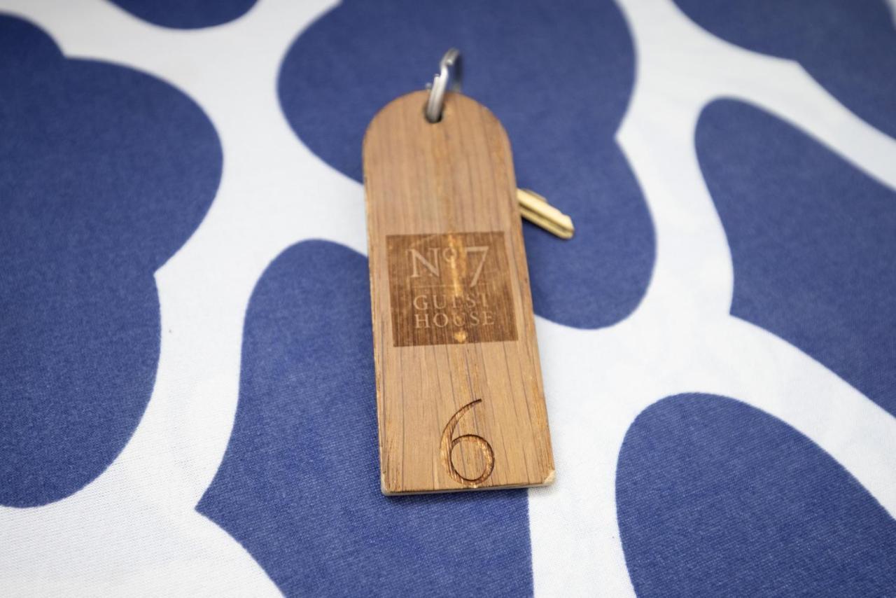 Number 7 Guest House ウィットビー エクステリア 写真
